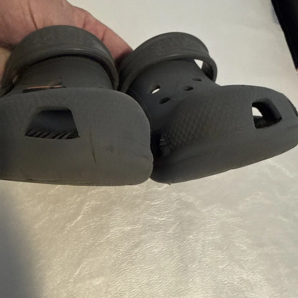 Crocs Classic Gray Clogs Kids Size J3 Slip On Shoes Read Description